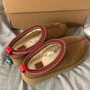 Ugg Platform Tazz Size 9